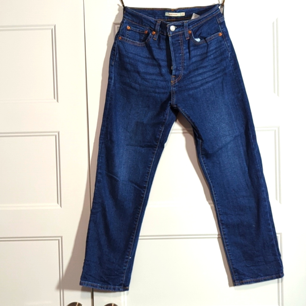 Levi's High Rise Wedgie Straight Jeans